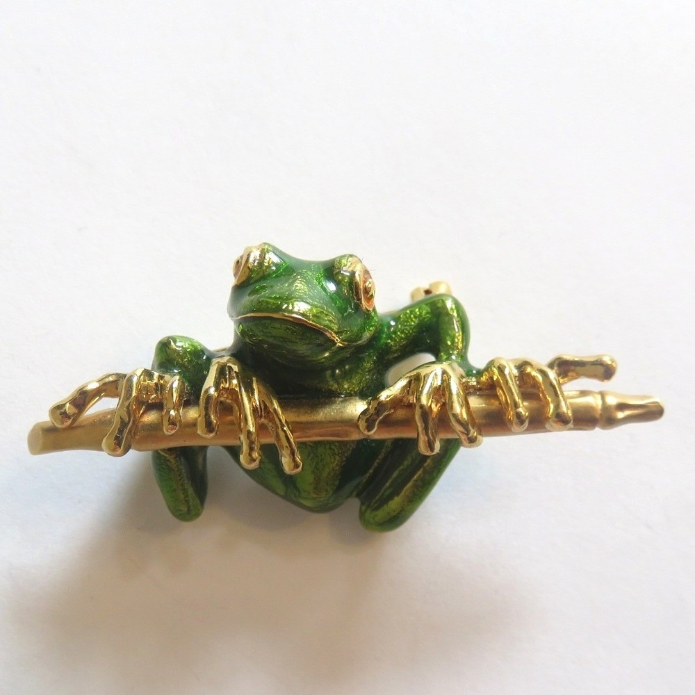 Vintage Kenneth Jay Lane KJL Green Enamel Frog on Branch Brooch Gold Tone Pin 2" - Picture 3 of 9